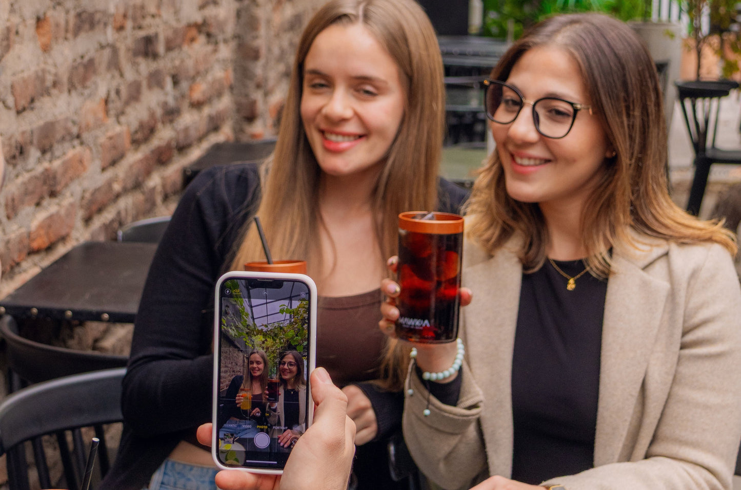 Pack Piscolero: Set de 4 vasos Piscolero Nacional + Pisco Monte Fraile + Recetario de autor + Videos guiados por un Barman + Botánico deshidratado + REGALO sorpresa GRATIS