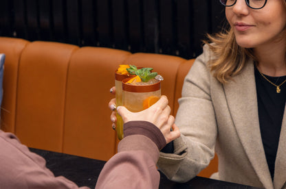 Pack Piscolero: Set de 4 vasos Piscolero Nacional + Pisco Monte Fraile + Recetario de autor + Videos guiados por un Barman + Botánico deshidratado + REGALO sorpresa GRATIS